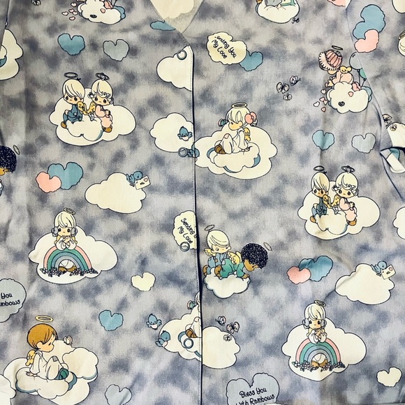 EUG Precious Moments.. snap front scrub top​ - Picture 2 of 3